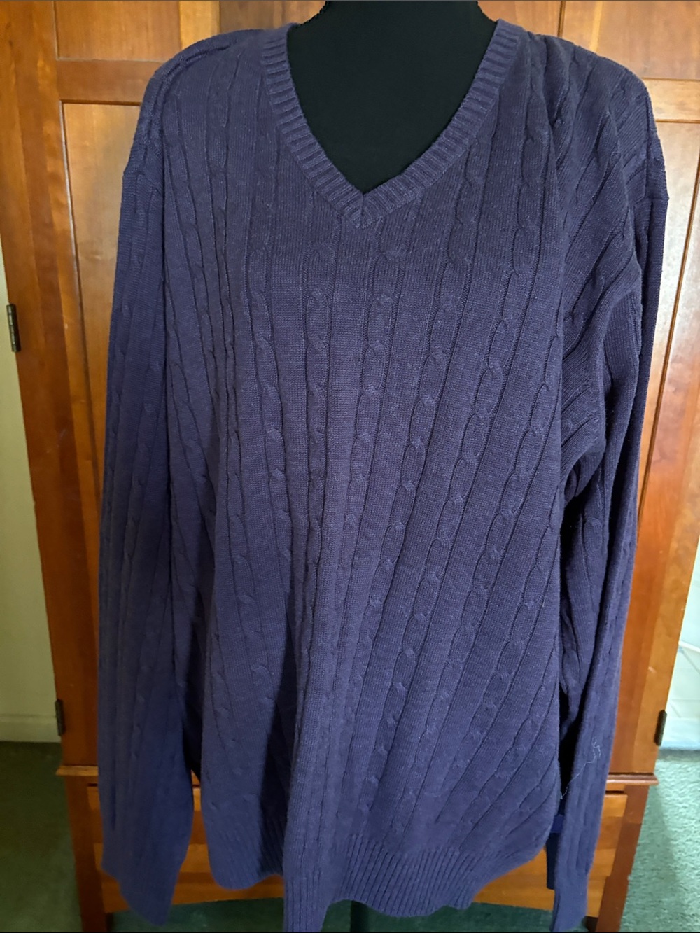 Izod Men's Cable Knit V-Neck Sweater - Deep Purple